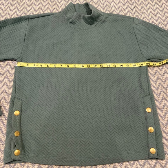 J. Crew Herringbone Quilted Mockneck Sweatshirt – Sage Green – Size Small - Picture 4 of 9